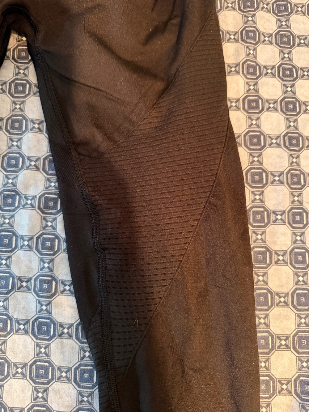 Alphalete Black Revive High Waisted Butt Scrunched Leggings (2 available) - Picture 8 of 11